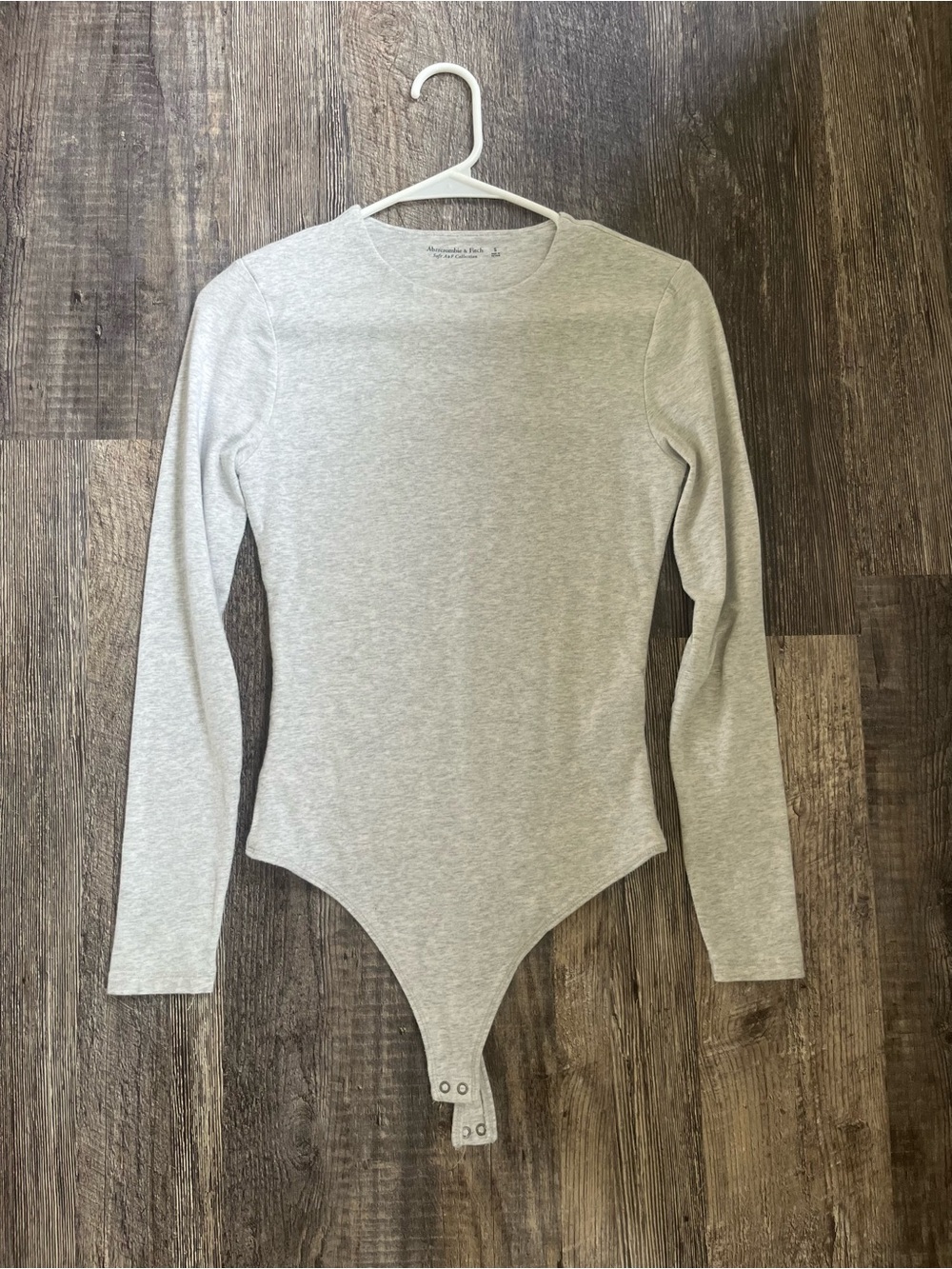 Abercrombie & Fitch Light Gray Long Sleeve Bodysuit